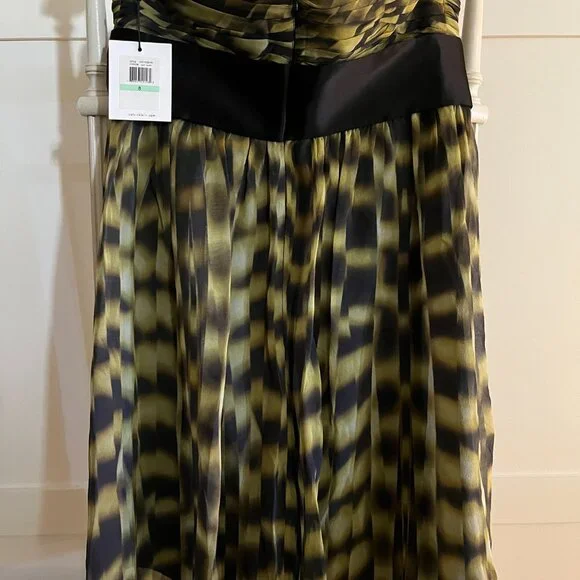 BNWT CALVIN KLEIN strapless pleated silk geometric green tones (8) - Picture 7 of 11